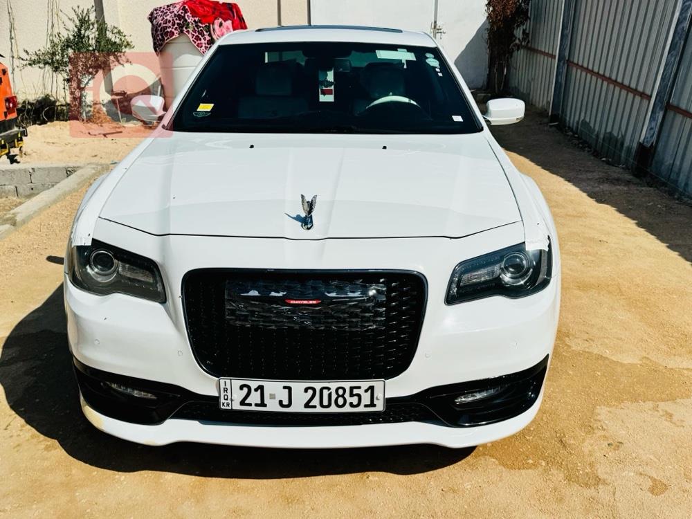 کرایسلەر 300